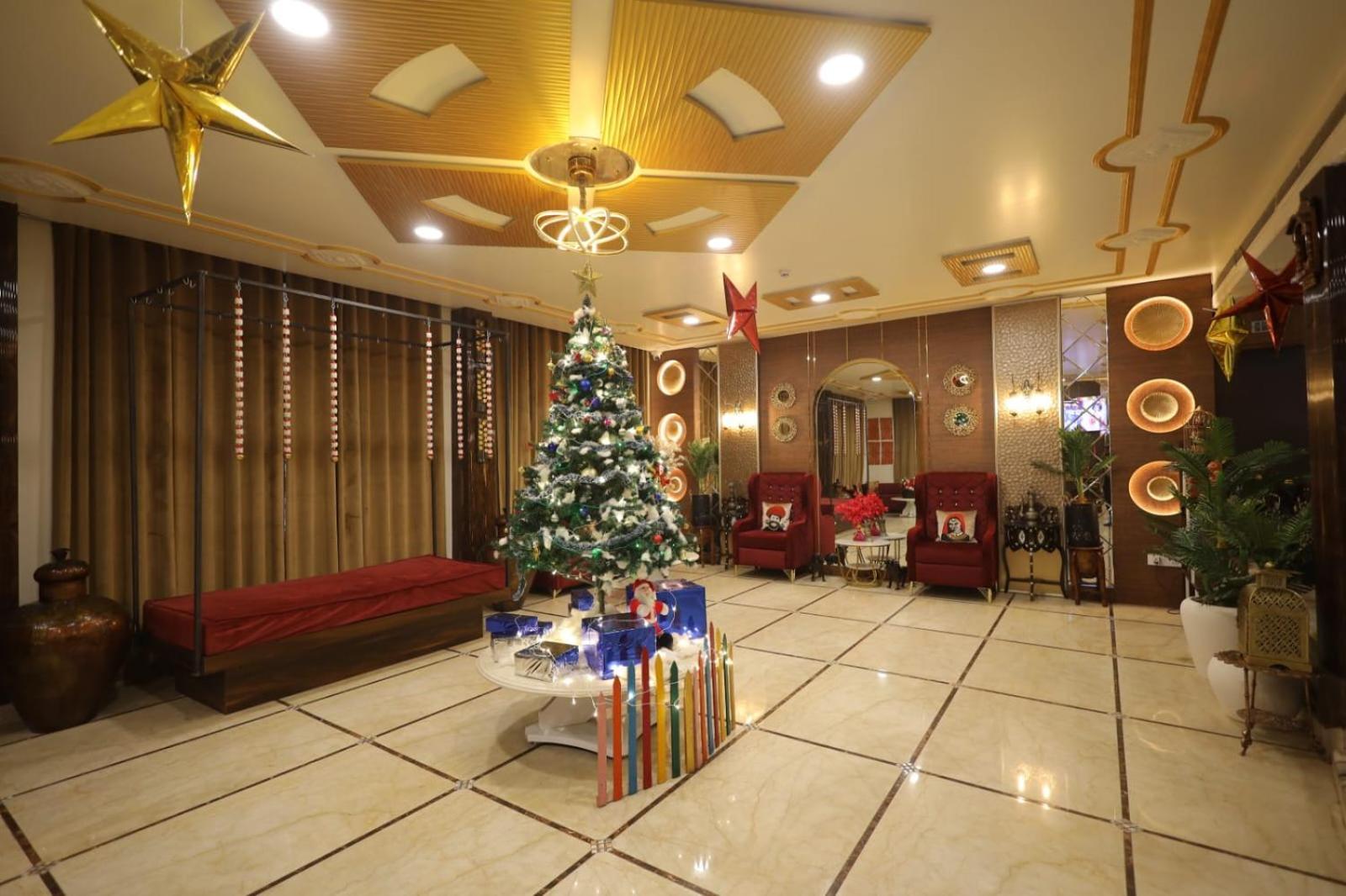 Hotel Sheetal Regency,Near Janambhumi Mathura Ngoại thất bức ảnh