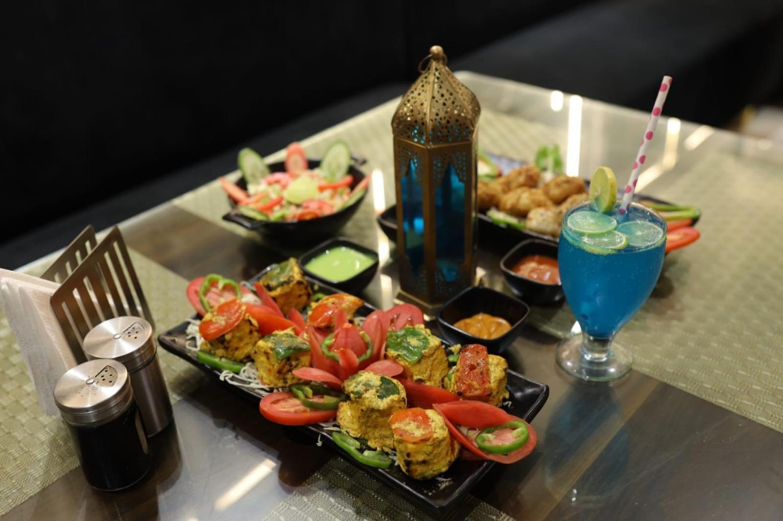 Hotel Sheetal Regency,Near Janambhumi Mathura Ngoại thất bức ảnh