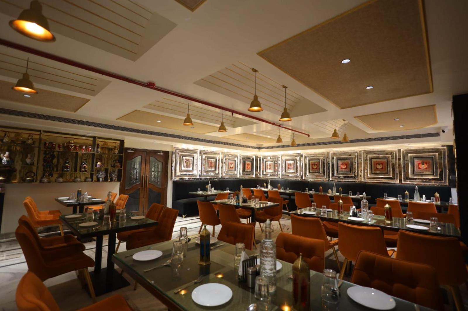 Hotel Sheetal Regency,Near Janambhumi Mathura Ngoại thất bức ảnh