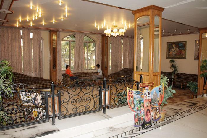 Hotel Sheetal Regency,Near Janambhumi Mathura Ngoại thất bức ảnh